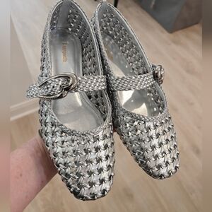 LARROUDE Shoes || Size 8